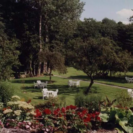 House In With Large Park Where The Ave Flows Hébergement de vacances